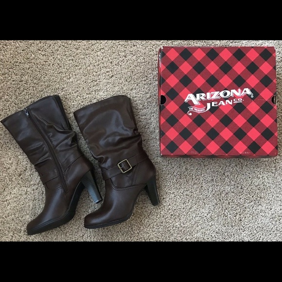 Mid calf side buckle  midsize heal. - Picture 1 of 1